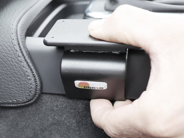 Brodit ProClip 635392 voor Volvo V90 2017-2025 en Volvo S90 2017-2025 - ProClip geplaatst in het voertuig