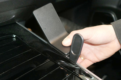 Brodit ProClip 635607 voor Mercedes Benz GLB-Class 2020-2026 en Mercedes Benz EQB 2022-2026 - ProClip geplaatst in het voertuig