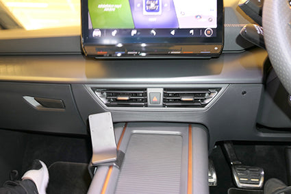 Brodit ProClip 635734 voor Cupra Born 2022-2026 en Seat Born 2022-2024 - installatiepositie