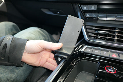 Brodit ProClip 635739 voor Audi e-tron GT 2021-2024 - montagepositie op dashboard