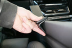 Brodit ProClip 635739 voor Audi e-tron GT 2021-2024 - detail van dashboardmontage