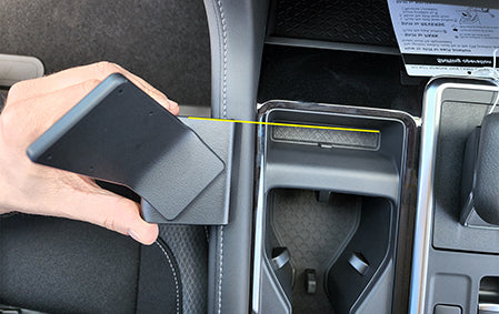 Brodit ProClip 635747 voor Nissan Pathfinder 2022-2026 - montagepositie op dashboard