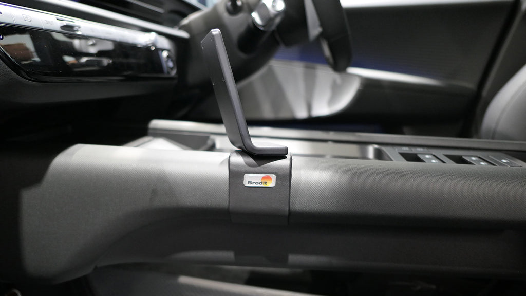 Brodit ProClip 635949 voor Hyundai Ioniq 6 2023-2026 - montagefoto 6