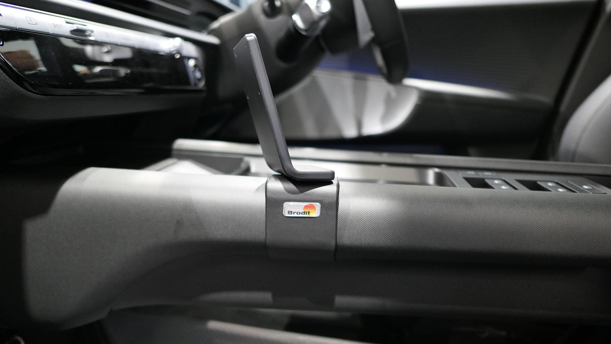 Brodit ProClip 635949 voor Hyundai Ioniq 6 2023-2026 - montagefoto 6