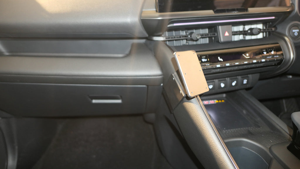 Brodit ProClip 636022 voor Toyota C-HR 2024-2026 - productfoto zwarte ABS montagebasis