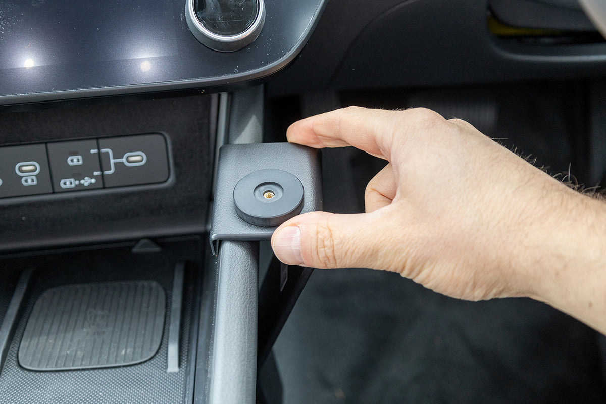 Brodit ProClip 636092 voor Hyundai Sonata 2024-2026 - montagepositie op dashboard