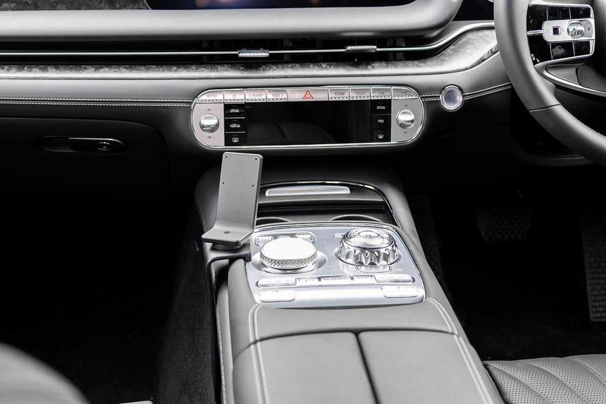 Brodit ProClip 636093 voor Genesis G90 2023-2026 - montagefoto 8