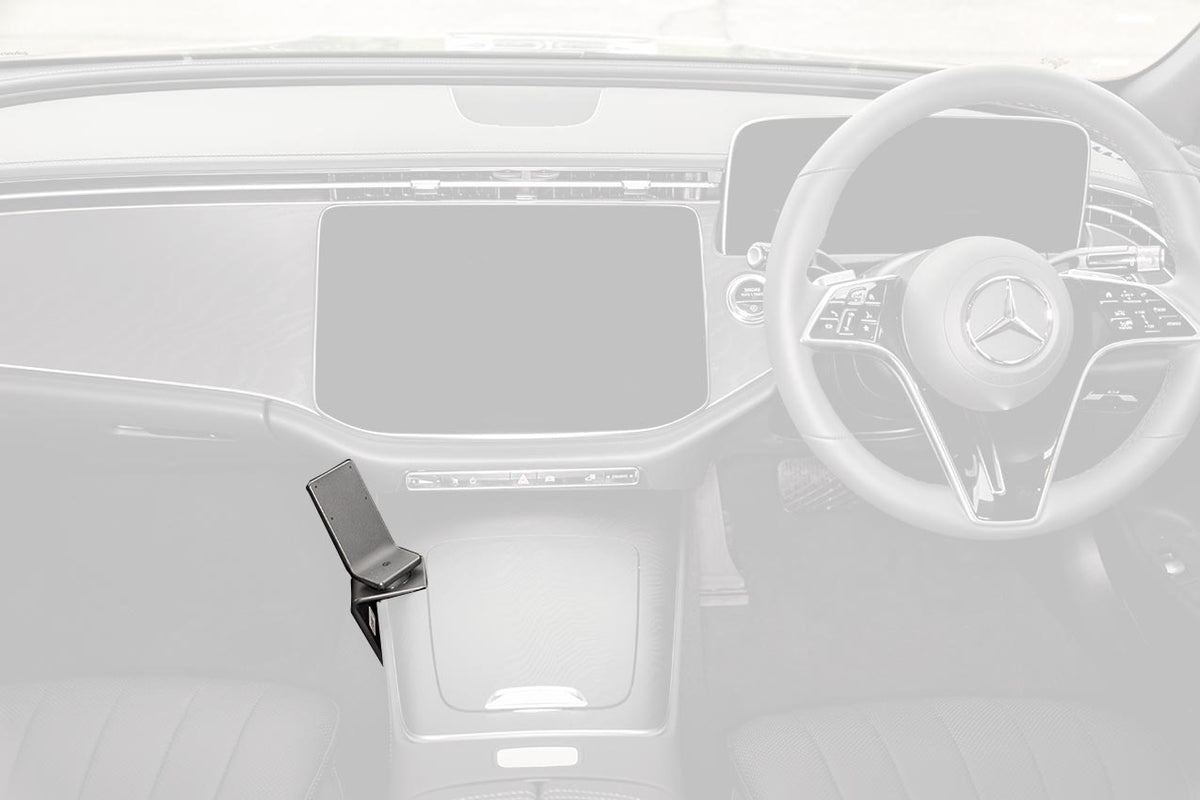 Brodit ProClip 636135 voor Mercedes Benz E-Class, Stationwagon 2024-2026 en Mercedes Benz E-Class, Sedan 2024-2026 - productfoto zwarte ABS montagebasis