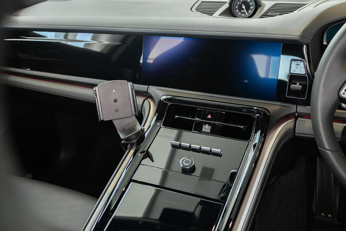 Brodit ProClip 636138 voor Porsche Panamera 2025-2026 - montagefoto 8