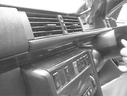 Brodit ProClip 652015 voor Mercedes Benz 124 (200-500E) 1986-1994 - montagepositie op dashboard