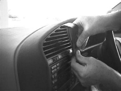 Brodit ProClip 652043 voor BMW 3-series E36 Touring 1991-1998 - montagepositie op dashboard