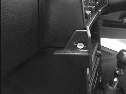 Brodit ProClip 652174 voor Volvo 940 1991-1998 en Volvo 740 1991-1998 - detail van dashboardmontage