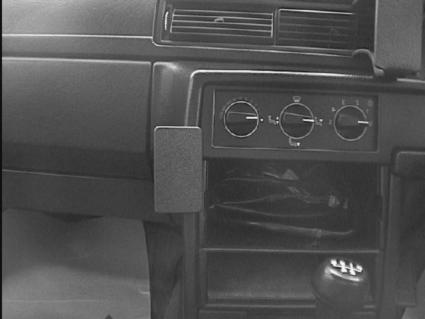 Brodit ProClip 652174 voor Volvo 940 1991-1998 en Volvo 740 1991-1998 - installatiepositie