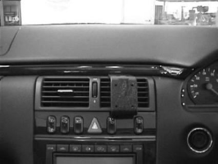 Brodit ProClip 652198 voor Mercedes Benz E-Class, Stationwagon 1995-2002, Mercedes Benz E-Class, Sedan 1995-2001 en Mercedes Benz E-Class, Coupé 1995-2001 - installatiepositie