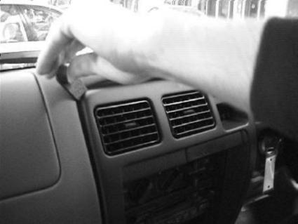 Brodit ProClip 652399 voor Toyota 4Runner 1996-1999 - montagepositie op dashboard