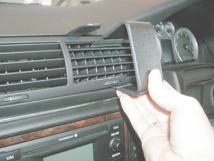 Brodit ProClip 652403 voor Volkswagen Passat 1997-2005 - ProClip geplaatst in het voertuig