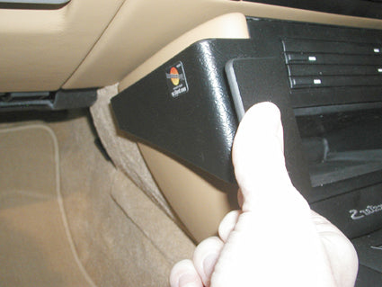 Brodit ProClip 652428 voor Porsche Boxster 1997-2004, Porsche 996 1998-2006 en Porsche 911 1999-2004 - ProClip geplaatst in het voertuig
