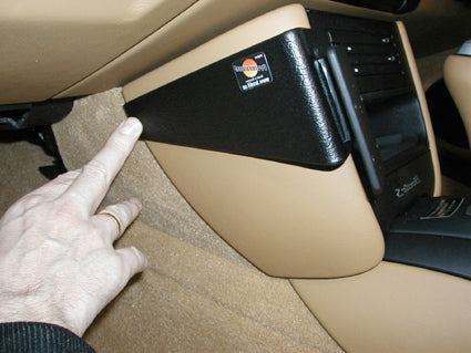 Brodit ProClip 652428 voor Porsche Boxster 1997-2004, Porsche 996 1998-2006 en Porsche 911 1999-2004 - detail van dashboardmontage