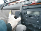 Brodit ProClip 652473 voor Audi S6 1998-2003 en Audi A6 1998-2003 - detail van dashboardmontage