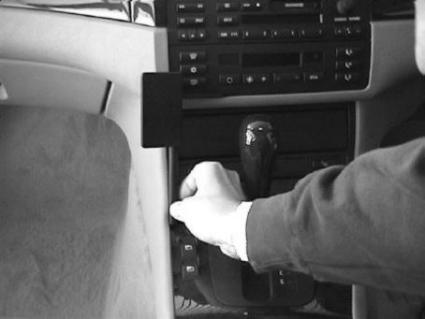Brodit ProClip 652600 voor BMW Compact 2001-2007 en BMW 3-series M3 E46 1998-2004 - detail van dashboardmontage
