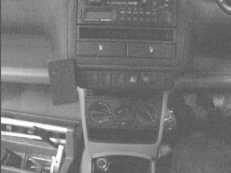 Brodit ProClip 652689 voor Volkswagen Polo 2000-2001 en Volkswagen Lupo 1999-2005 - installatiepositie