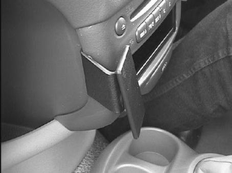 Brodit ProClip 652699 voor Toyota Yaris Verso 1999-2005 en Toyota Yaris 1999-2002 - detail van dashboardmontage