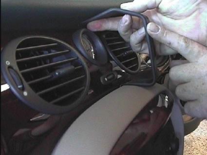 Brodit ProClip 652725 voor MG ZT 2001-2005 en Rover 75 1999-2005 - ProClip geplaatst in het voertuig