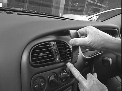 Brodit ProClip 652737 voor Holden Executive 1998-2002, Holden Commodore VX 1998-2002 e.a. - ProClip geplaatst in het voertuig
