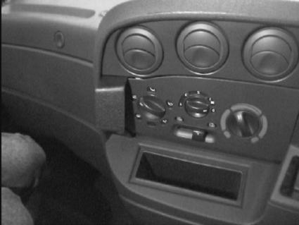 Brodit ProClip 652764 voor Iveco Daily 2000-2005 - installatiepositie