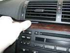 Brodit ProClip 652805 voor BMW Compact 2001-2007 en BMW 3-series M3 E46 1998-2004 - detail van dashboardmontage