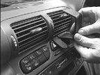 Brodit ProClip 652824 voor Mercedes Benz C-Class (180-320) 2000-2006 - montagepositie op dashboard