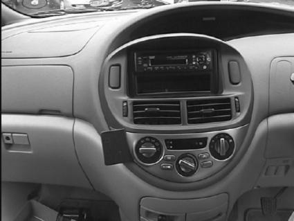 Brodit ProClip 652831 voor Toyota Tarago 2001-2005 en Toyota Previa 2001-2006 - installatiepositie