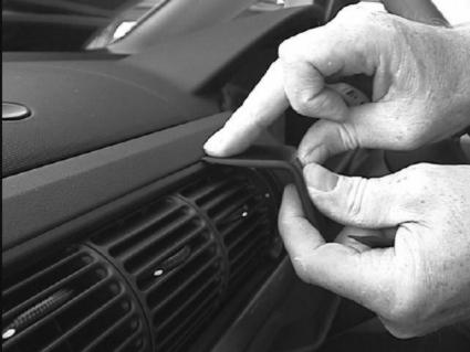 Brodit ProClip 652840 voor Ford Galaxy 2001-2006 - detail van dashboardmontage