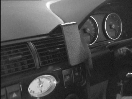 Brodit ProClip 652861 voor Ford Mondeo 2001-2007 - detail van dashboardmontage