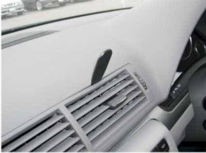 Brodit ProClip 652870 voor Audi S4 Sedan 2001-2007, Audi S4 Avant 2002-2007 e.a. - montagepositie op dashboard