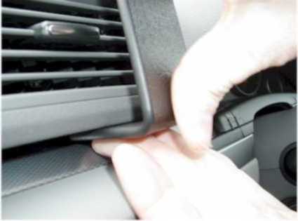 Brodit ProClip 652870 voor Audi S4 Sedan 2001-2007, Audi S4 Avant 2002-2007 e.a. - detail van dashboardmontage