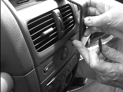 Brodit ProClip 652934 voor Renault Clio Storia 2006-2009 en Renault Clio II 2002-2005 - ProClip geplaatst in het voertuig