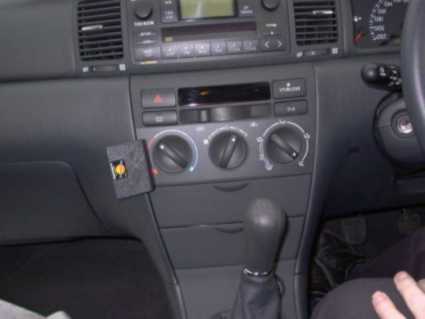 Brodit ProClip 653020 voor Toyota Corolla 2002-2007 - installatiepositie