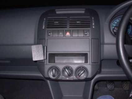 Brodit ProClip 653029 voor Volkswagen Polo 2002-2009 - detail van dashboardmontage
