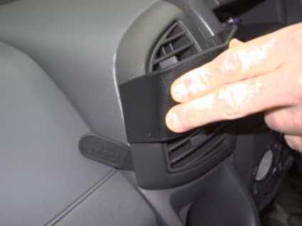 Brodit ProClip 653034 voor Citroen Relay 2002-2006, Citroen Jumper 2002-2006 e.a. - detail van dashboardmontage