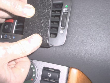 Brodit ProClip 653051 voor Land Rover Range Rover 2002-2006 - montagepositie op dashboard
