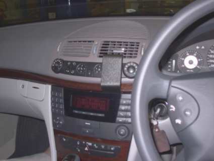 Brodit ProClip 653075 voor Mercedes Benz E-Class, Stationwagon 2003-2009, Mercedes Benz E-Class, Sedan 2002-2008 en Mercedes Benz E-Class, Coupé 2002-2009 - installatiepositie