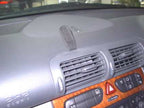 Brodit ProClip 653090 voor Mercedes Benz C-Class (180-320) 2000-2006 - montagepositie op dashboard