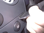 Brodit ProClip 653143 voor Citroen Berlingo II 2003-2008 en Peugeot Partner 2003-2008 - montagepositie op dashboard