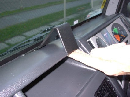 Brodit ProClip 653145 voor MAN Cab-type K Evolution 2000-2009 - detail van dashboardmontage