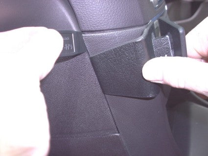 Brodit ProClip 653160 voor Ford Falcon 2003-2009 - detail van dashboardmontage