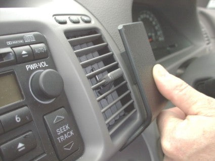 Brodit ProClip 653170 voor Toyota Camry 2002-2006 - detail van dashboardmontage
