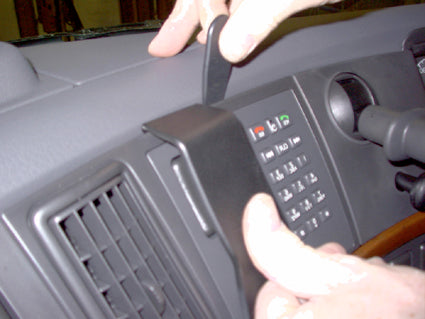 Brodit ProClip 653189 voor Volvo NH series 2003-2012, Volvo FM series 2003-2013 en Volvo FH series 2003-2012 - detail van dashboardmontage