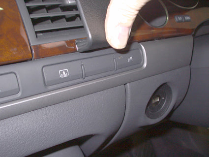Brodit ProClip 653196 voor Audi S8 2003-2010 en Audi A8 2003-2010 - ProClip geplaatst in het voertuig