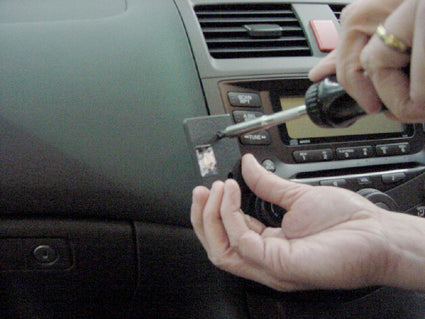 Brodit ProClip 653200 voor Honda Accord 2003-2007 - detail van dashboardmontage